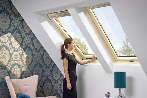 Мансардное окно VELUX GZR 3061B ручка снизу